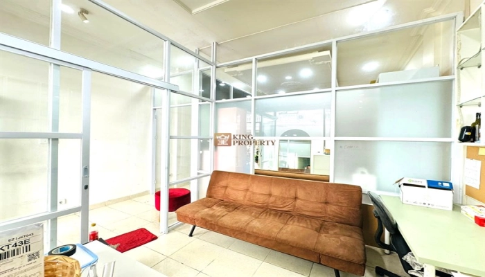 Jakarta Selatan Minimalis Classic, Dijual Ruko Crown Palace Lokasi Strategis 238m2  2 1