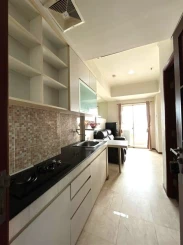 Tinggal Selangkah ke Mall 1BR Royal Mediterania Garden Modern Style