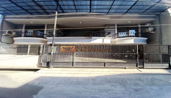 Jakarta Barat Hunian Strategis! Rumah 2 Lantai di Ratu Cempaka Timur II SHM 17 1