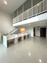 Disewakan SOHO Neo Soho Residence Podomoro City  Modern Industrial 2 Lantai Hook Unit Dekat Central Park  Taman Anggrek