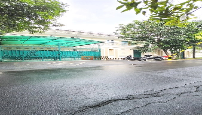 Jakarta Barat Rare Unit! Rumah 2 Lantai di Puri Kembang Ayu – Desain Elegan, SHM   2 1