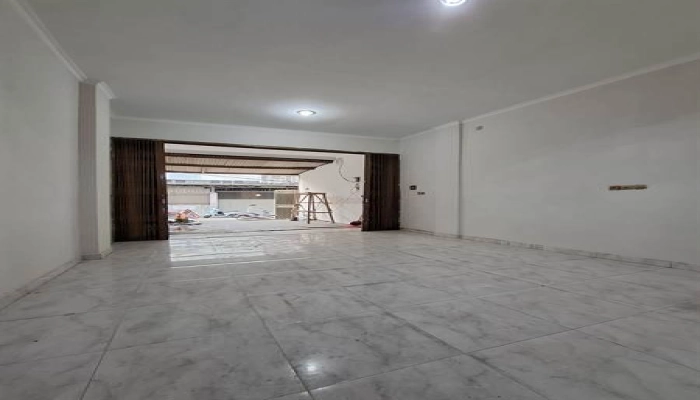 Jakarta Barat Disewakan ruko 3 lantai Jelambar – dekat Central Park Mall & kampus besar, lokasi strategis! 1 1