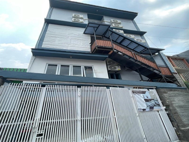 Jakarta Selatan Exclusive Modern Industrial Boarding House 22 Kamar – Dekat UI & Kawasan Kampus Jagakarsa<br> 1 1