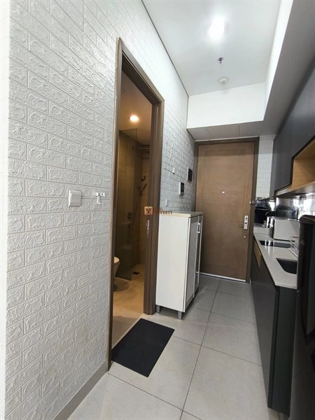 Taman Anggrek Residence Studio Desain Modern Kontemporer di Taman Anggrek Residence – Full Furnish, Dekat 4 Mall Besar 7 10