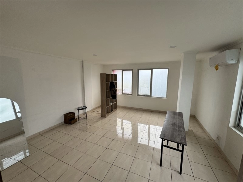 Jakarta Barat Ruko Hook 4 Lantai Modern Industrial Commercial – 600m ke Daan Mogot Kalideres 12 12
