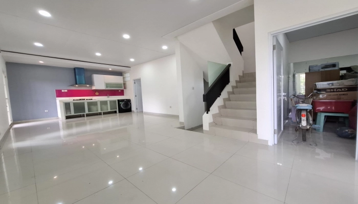 Jakarta Barat Dijual Rumah Hoek 2 Lt Selesai Renov 9x16 puri mansion Jakarta Barat 17 12