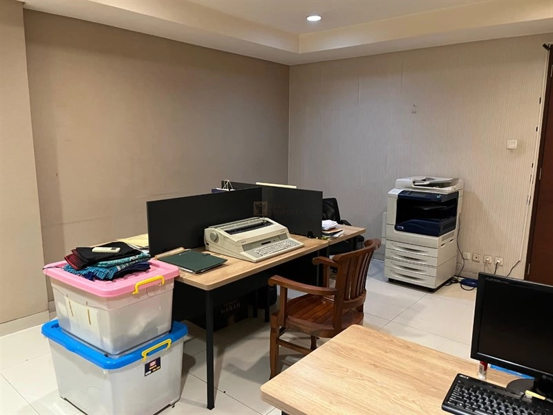 Jakarta Selatan Disewakan Ruang Usaha Premium Radio Kebayoran Baru – Dekat Blok M & MRT 12 12