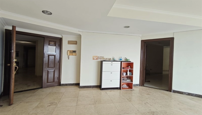 Jakarta Barat Spacious 3BR Apartment Slipi 118m² – Prime Location Near Sudirman, Senayan & Central Park Area 12 12