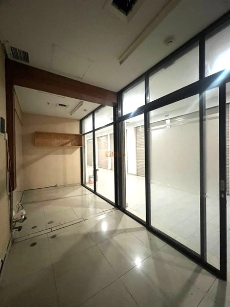Madison Park  Kios Modern Commercial Space di Madison Park Dekat Central Park & Taman Anggrek, Jakarta Barat 12 12
