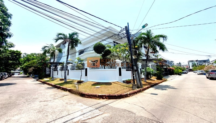 Jakarta Utara Unit Corner, Rumah Muara Karang American Classic Siap Huni 1 12