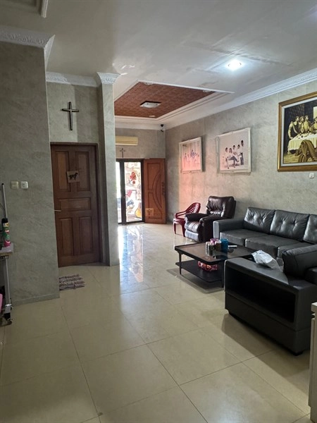 Jakarta Barat Rumah 2,5 Lantai Design Modern Classic Greenville Kebon Jeruk – Dekat Central Park, Mall Taman Anggrek & Tol Kebon Jeruk 13 12_