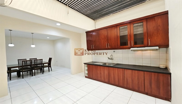 Jakarta Utara Disewa Rumah 2 Lantai Minimalis Camar Permai PIK Rapi Nyaman 5 13