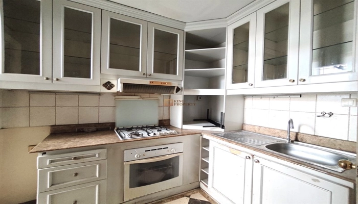 Jakarta Barat Elegant Classic 2BR Apartment Slipi 118m² – Prime Location Near Sudirman, Senayan & Central Park 13 13