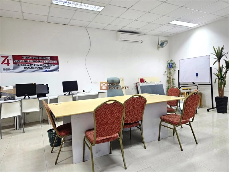 Jakarta Selatan Disewakan Kantor ITC Kuningan 152 m² – Lokasi Strategis, Bebas Biaya Overtime 14 13