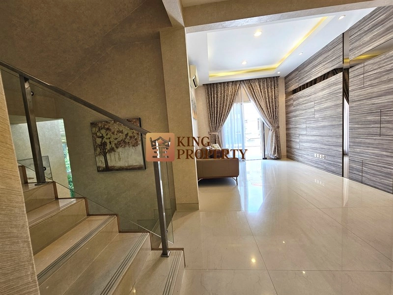 Jakarta Utara Luxurious! Rumah Cendana Golf PIK 2,5 Lantai Nyaman Siap Huni 6 14