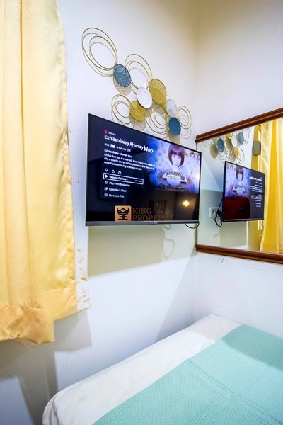 Jakarta Barat Hot Recommend! Rumah Kost Tanjung Duren Emerald Residence Strategis 14 14_tv_32_inch_dan_router_pribadi_di_tiap_kamar