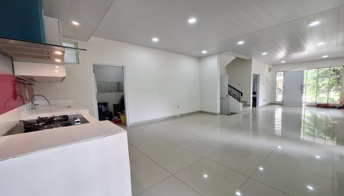 Jakarta Barat Dijual Rumah Hoek 2 Lt Selesai Renov 9x16 puri mansion Jakarta Barat 20 15