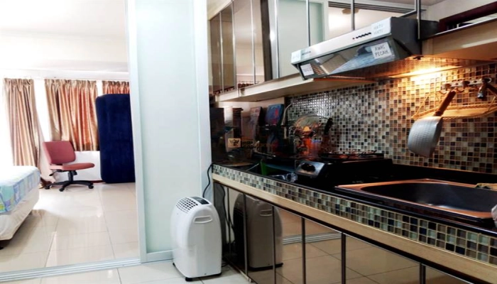 Royal Mediterania Studio Royal Mediterania Garden dengan Smart Space Concept Pool View Cantik Dekat Central Park & BINUS 14 15