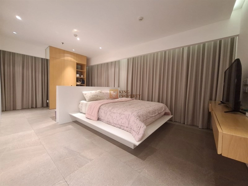 Jakarta Barat Disewakan 1BR AKR Gallery West – Scandinavian Minimalist, Unit Luas Convert 2BR Hook    15 15