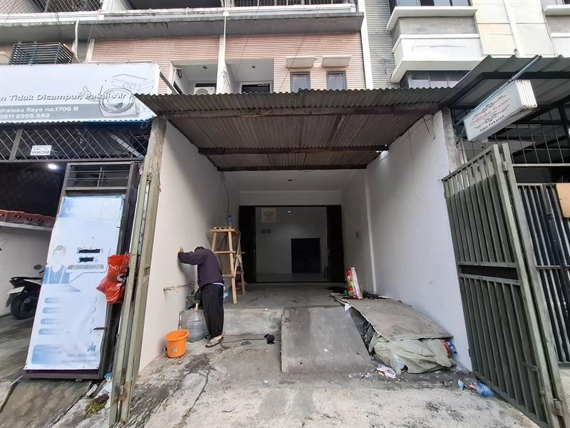 Jakarta Barat Disewakan ruko 3 lantai Jelambar – dekat Central Park Mall & kampus besar, lokasi strategis! 15 15