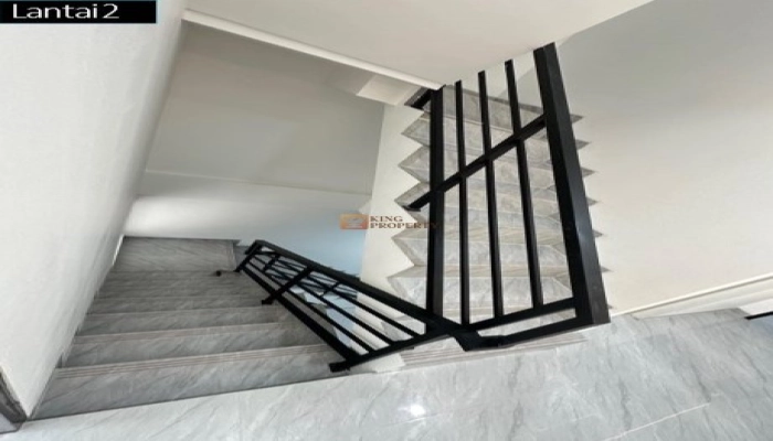 Jakarta Barat Rumah Eksklusif 3 Lantai Tanjung Duren Barat Desain Modern, Akses 3 Mobil, Bebas Banjir! 15 15