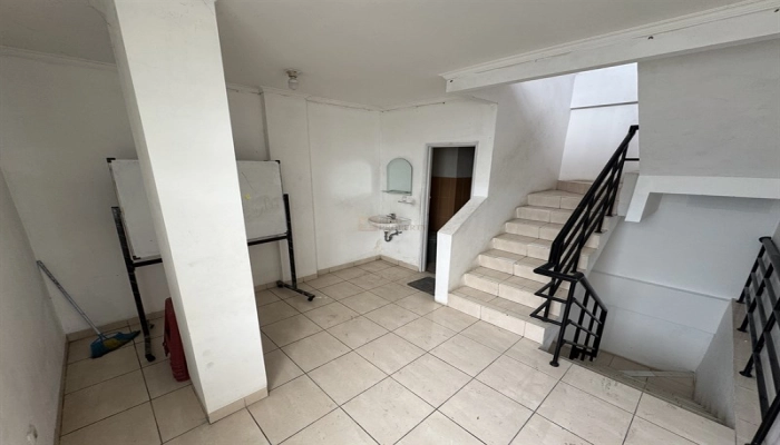 Jakarta Barat Ruko Modern Industrial Commercial 4 Lantai – Lokasi Emas Dekat Daan Mogot & Stasiun Kalideres 14 15