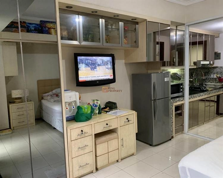 Royal Mediterania Studio Royal Mediterania Garden dengan Smart Space Concept Pool View Cantik Dekat Central Park & BINUS 15 16