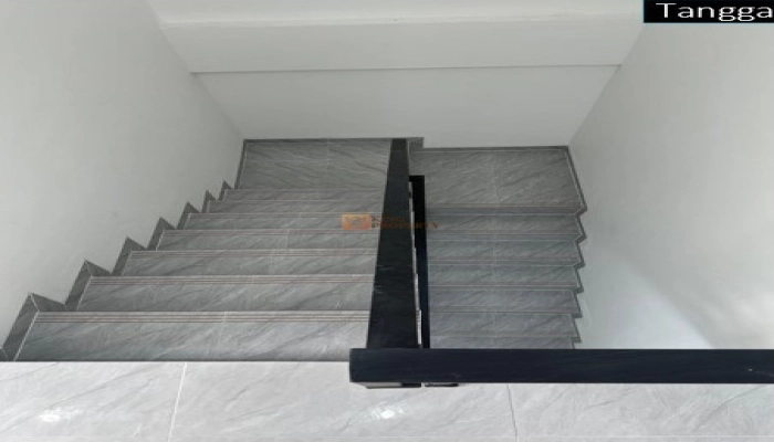 Jakarta Barat Rumah Eksklusif 3 Lantai Tanjung Duren Barat Desain Modern, Akses 3 Mobil, Bebas Banjir! 16 16