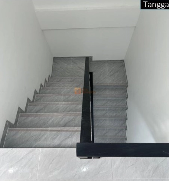 Jakarta Barat Hanya 4 Unit, Rumah 3 Lantai Tanjung Duren Barat, Harga Termurah SHM 16 16