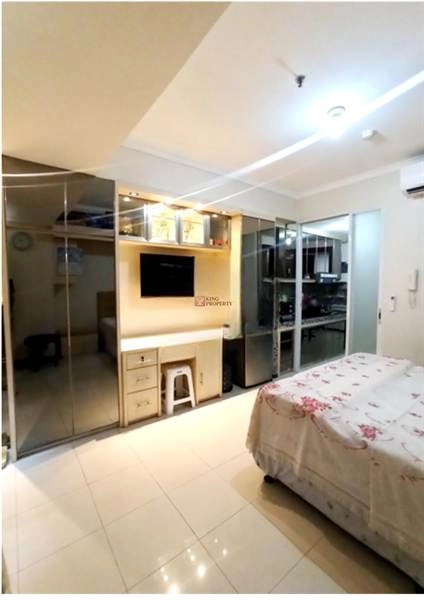 Royal Mediterania Studio Royal Mediterania Garden dengan Smart Space Concept Pool View Cantik Dekat Central Park & BINUS 16 17