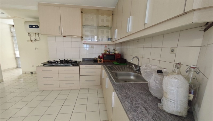 Jakarta Barat Spacious 3BR Apartment Slipi 118m² – Prime Location Near Sudirman, Senayan & Central Park Area 17 17