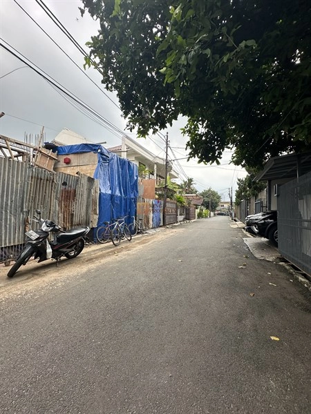 Jakarta Barat Angsana Rare Find, Rumah Tinggi di Zona Nyaman Harga Bisa Diatur 18 17