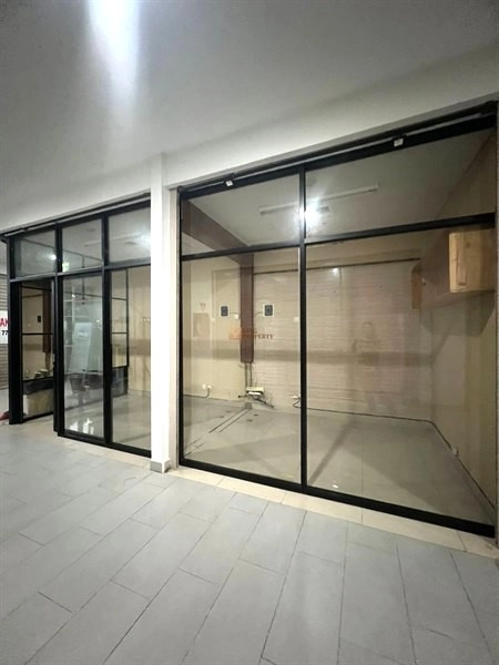 Madison Park  Kios Modern Commercial Space di Madison Park Dekat Central Park & Taman Anggrek, Jakarta Barat 17 17