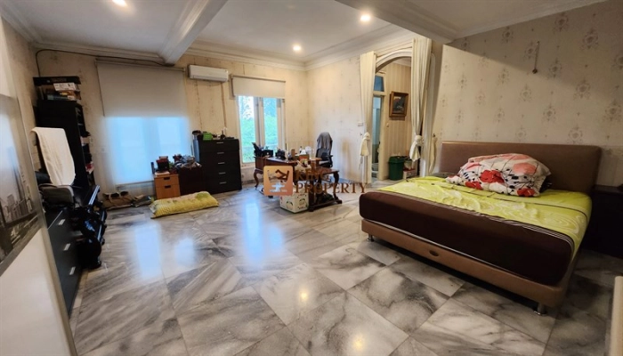 Jakarta Barat Rare Unit! Rumah 2 Lantai di Puri Kembang Ayu – Desain Elegan, SHM   17 17