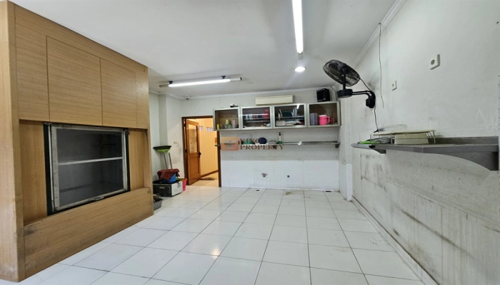Jakarta Pusat Langka! Ruko 5 Lantai Furnish Cocok untuk Café, Resto, dan Bisnis 18 17
