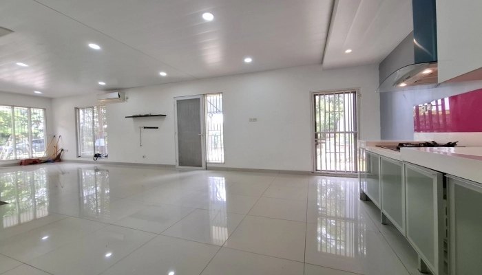 Jakarta Barat Dijual Rumah Hoek 2 Lt Selesai Renov 9x16 puri mansion Jakarta Barat 22 17