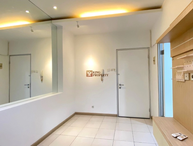 Green Bay Pluit Minimalis Interior Siap Huni 2BR View Pool Lantai Rendah Green Bay Pluit 4 1752049038482