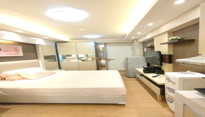 Green Bay Pluit Studio Cozy Full Furnished View Pool Siap Huni & Rekomen Green Bay Pluit 3 1753261891451