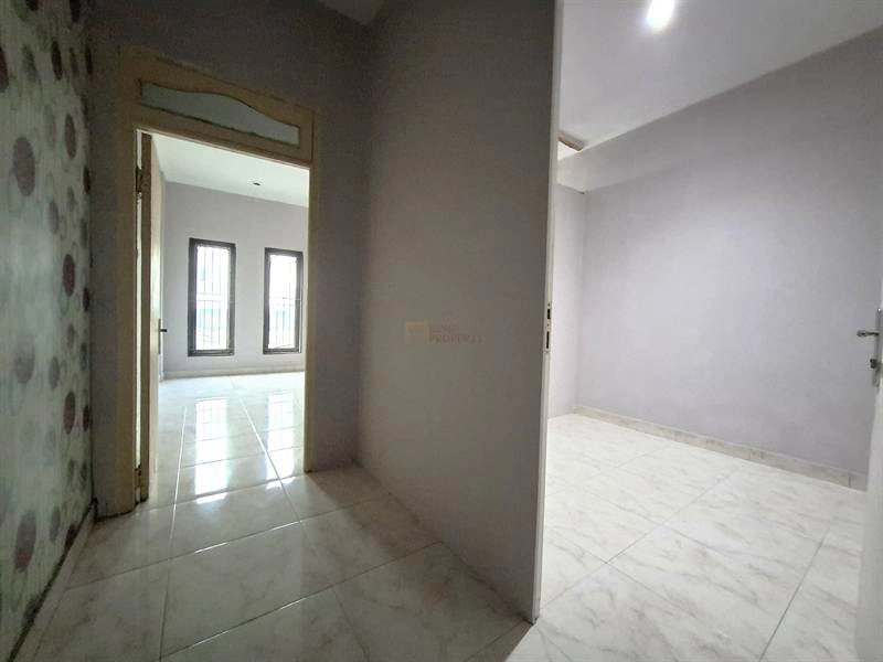 Jakarta Barat Disewakan ruko 3 lantai Jelambar – dekat Central Park Mall & kampus besar, lokasi strategis! 18 18