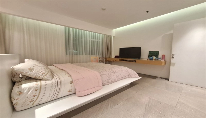 Jakarta Barat Disewakan 1BR AKR Gallery West – Scandinavian Minimalist, Unit Luas Convert 2BR Hook    18 18