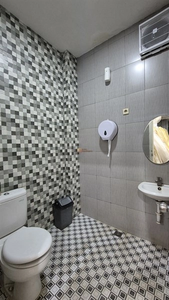 Jakarta Barat Ruko 4 Lt Modern Industrial Mangga Besar – Area Bisnis Ramai Dekat Glodok, Mangga Dua & Stasiun 18 18