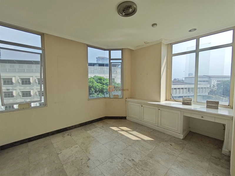 Jakarta Barat 3BR Apartemen Slipi Harga Best Deal! Luas, Banyak Cahaya, Dekat Central Business District Sudirman 15 18