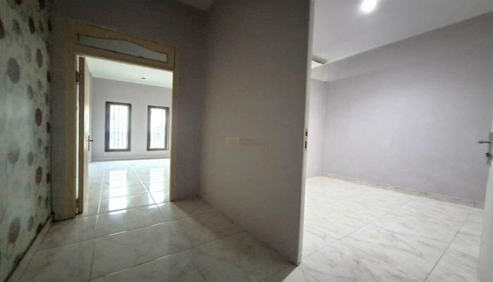 Jakarta Barat Disewakan ruko 3 lantai Jelambar – dekat Central Park Mall & kampus besar, lokasi strategis! 18 18