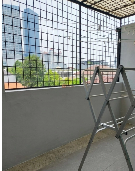 Jakarta Barat Rumah Modern Luxury Tropical Dijual 2,5 Lantai Seberang Central Park Mall & Central Park Mall 2, Tomang Strategis 19 19