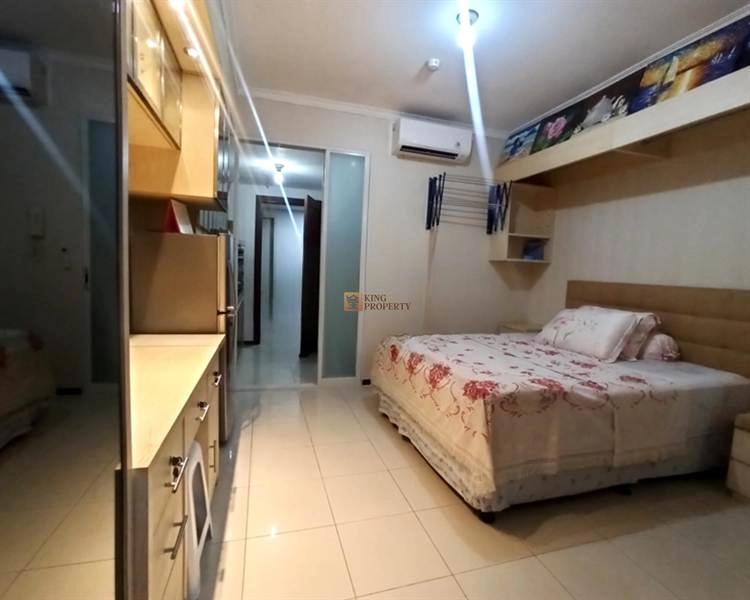 Royal Mediterania Studio Royal Mediterania Garden dengan Smart Space Concept Pool View Cantik Dekat Central Park & BINUS 18 19