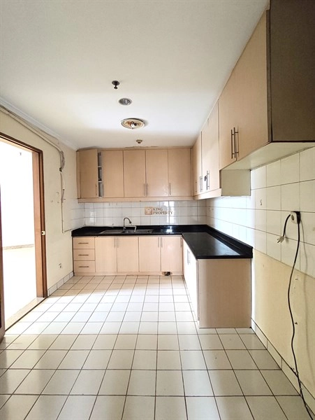 Jakarta Barat 3BR Apartemen Slipi Harga Best Deal! Luas, Banyak Cahaya, Dekat Central Business District Sudirman 2 2