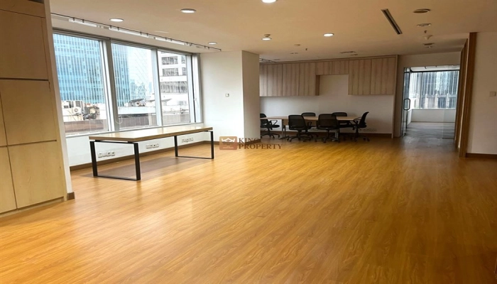 Jakarta Selatan Office Space Menara Sudirman SCBD Semi Furnish 300m² – City View GBK & FX Sudirman  2 2