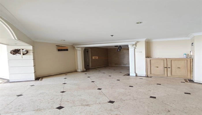 Jakarta Barat Elegant Classic 2BR Apartment Slipi 118m² – Prime Location Near Sudirman, Senayan & Central Park 2 2