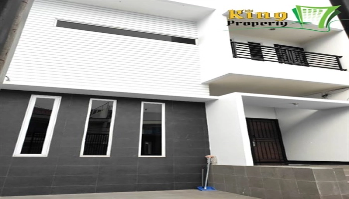 Jakarta Utara Flash Deal! Rumah 2 1/2 Lantai Muara Karang Fully Furnish Rapi Nyaman Siap Huni. 2 2