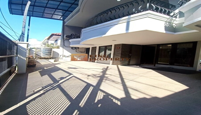 Jakarta Barat Hunian Strategis! Rumah 2 Lantai di Ratu Cempaka Timur II SHM 18 2